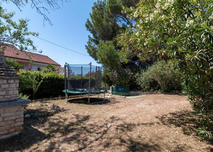 Amazing Home In Premantura With Wifi